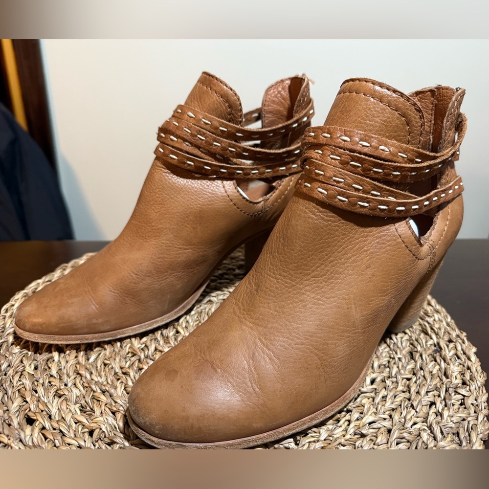 Frye Naomi Pickstitch Shootie Heeled Bootie Size 8